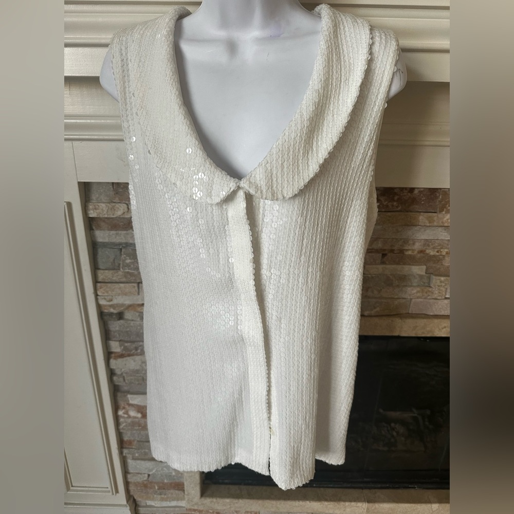 Rachel Zoe Tenley white sequined top. Can be worn as a vest or a blouse.. SZ 8